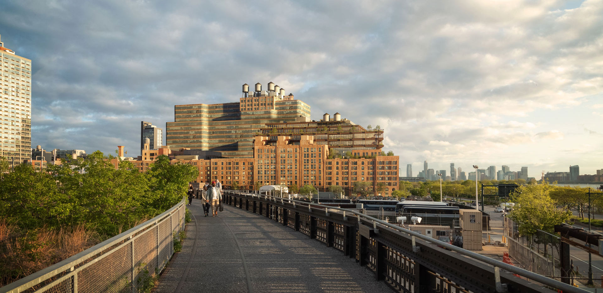 greenpoint terminal warehouse｜TikTok Search